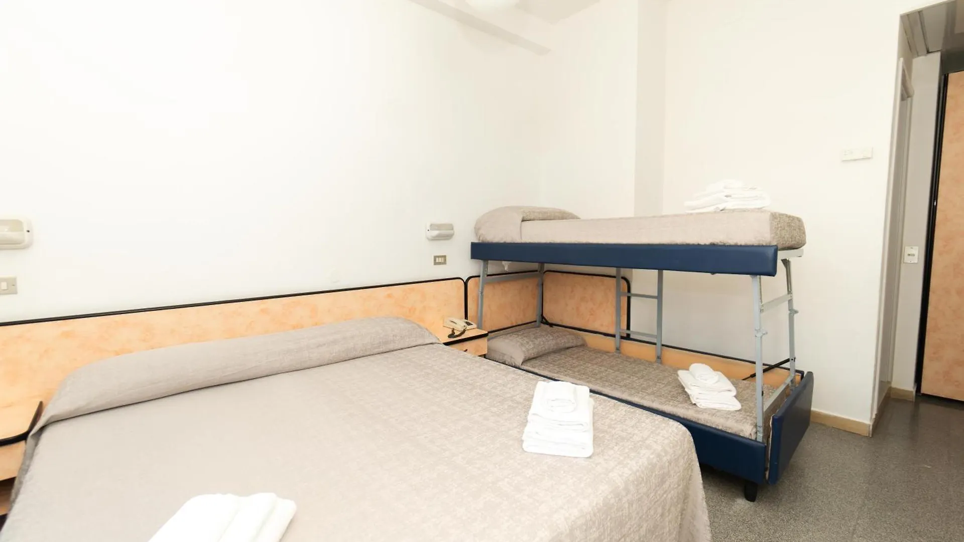 Hotel Saint Louis Rimini 3*,  Italy